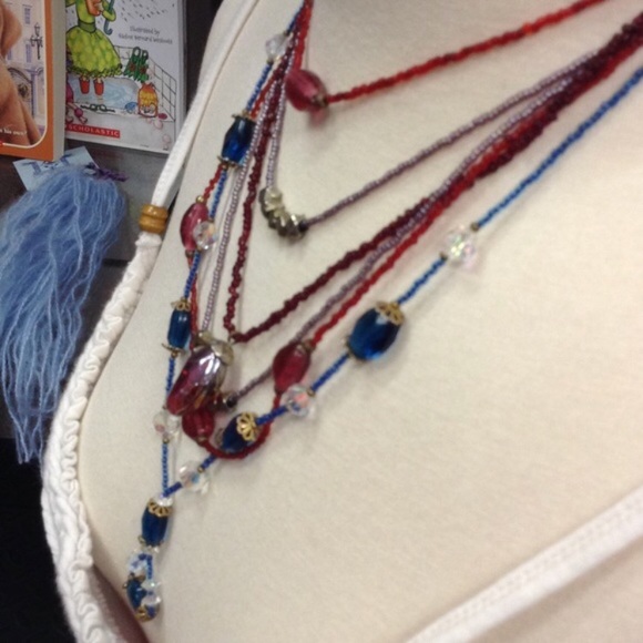 Fairyland Layered Crystal Bead Necklace - Picture 3 of 4